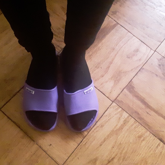 Sweater - Picture 4 of 4